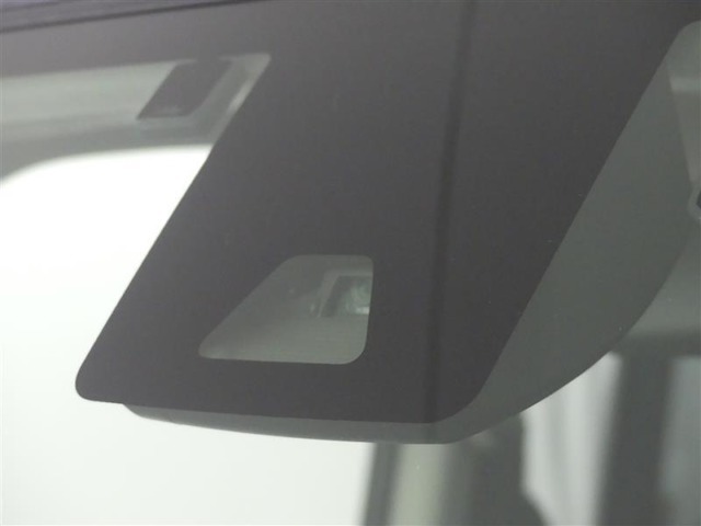 サポカーは、高齢運転者を含めたすべてのドライバーによる交通事故の発生防止・被害軽減対策の一環として、国が推奨する新しい自動車安全コンセプトです。詳しくは販売店スタッフまでおたずねください。