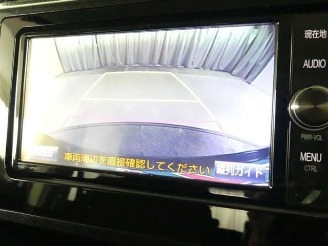 バックガイドモニターで、後方を確認しながら安心して駐車することができます。運転初心者も熟練者も必須の機能ですよ！