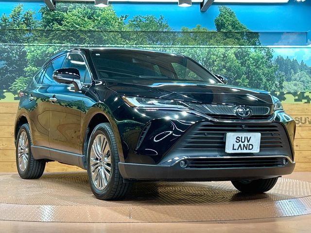 大好評のボディコーティング「弾スプラッシュコート」もご納車までに施工可能。通常のガラスコートと異なる、耐久年数6年の無機質ガラスコーティングが、ボディをキレイな状態に保ってくれます。
