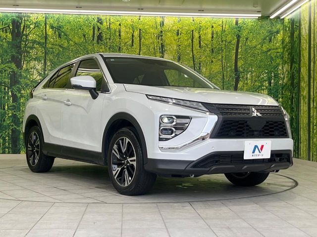大好評のボディコーティング「弾スプラッシュコート」もご納車までに施工可能。通常のガラスコートと異なる、耐久年数6年の無機質ガラスコーティングが、ボディをキレイな状態に保ってくれます。