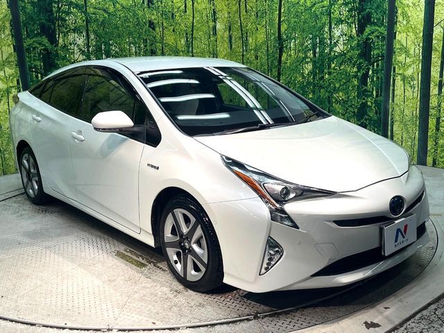 大好評のボディコーティング「弾スプラッシュコート」もご納車までに施工可能。通常のガラスコートと異なる、耐久年数6年の無機質ガラスコーティングが、ボディをキレイな状態に保ってくれます。