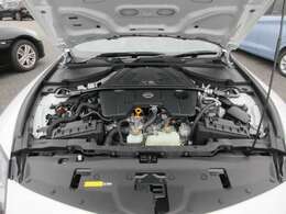 3.0L VR30DDTT Twin Turbo V6 Engine:出力：298kW（405PS）/6400rpm:トルク：475N・m（48.4kgf・m）/1600-5600rpm: