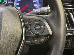 【トヨタセーフティセンス】走行中に前方の車両等を認識し、衝突しそうな時は警報とブレーキで衝突回避と被害軽減をアシスト。より安全にドライブをお楽しみいただけます。