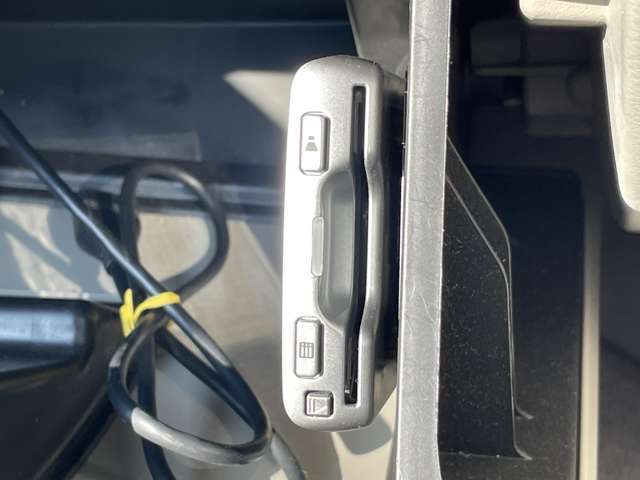 ◆【ETC】有料道路を利用する際に料金所で停止することなく通過できる、ETC車載器（ノンストップ自動料金収受システム機器）が装備されています。セットアップを行うことで利用可能になります。