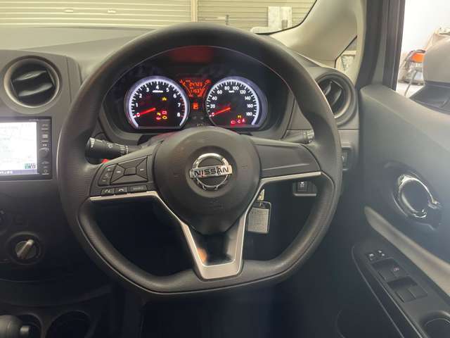 ★ルームクリーニング★全車ルームクリーニングを行なっております。クリーニングのプロが行なっておりますので、前オーナー様の使用感もほとんど感じられません。