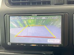 【バックカメラ】駐車時に後方がリアルタイム映像で確認できます。大型商業施設や立体駐車場での駐車時や、夜間のバック時に大活躍！運転スキルに関わらず、今や必須となった装備のひとつです！
