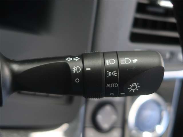 オートライト付いてます。周囲の暗さに合わせて自動でライトが点滅！事故防止にも役立ちます！