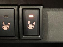 【シートヒーター】寒い日に重宝するシートヒーター！エアコンより早く温まってくれるので寒がりの人も安心ですね♪エアコンの温風は乾燥するから苦手、という方にもをおすすめです。