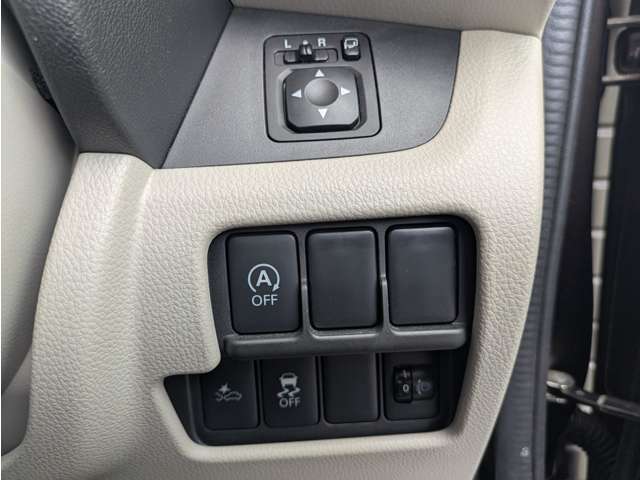 アイドリングストップ機能付きです。