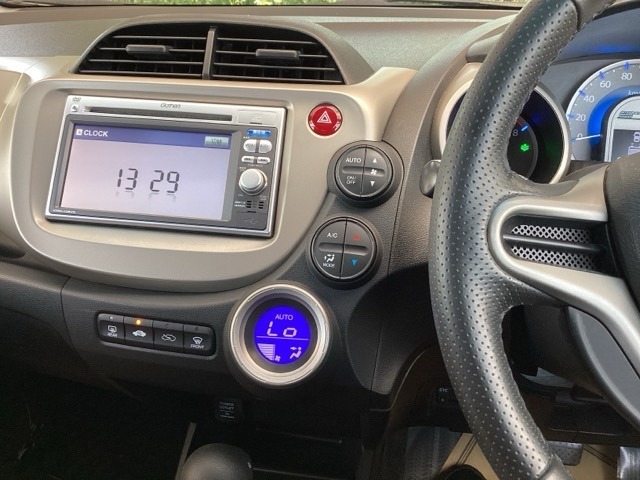 ホンダ純正メモリーナビ搭載ですので、遠距離へのお出かけもお任せ下さい。