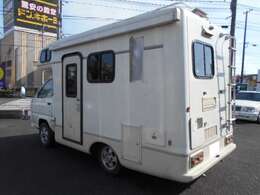 自社工場完備。お車購入後のメンテナンスも承っております☆アフターも当店にお任せ！！