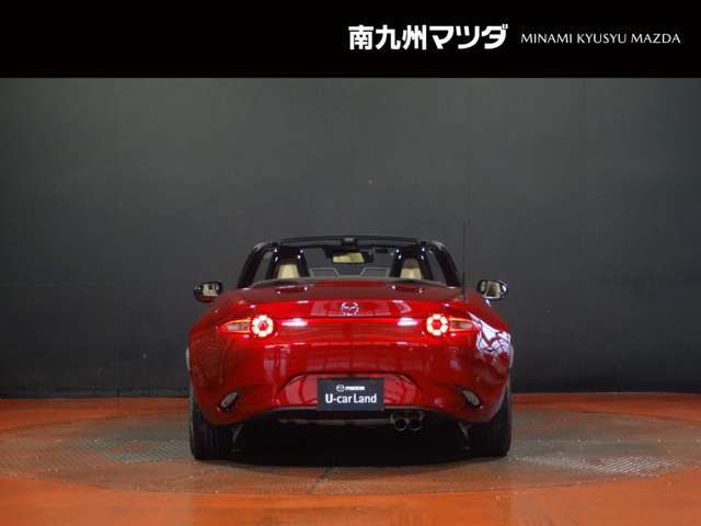 リアコンビネーションランプは、歴代ロードスターを彷彿とさせる丸と楕円モチーフによってデザインしております。また軽量かつ立体的な造形となっております。