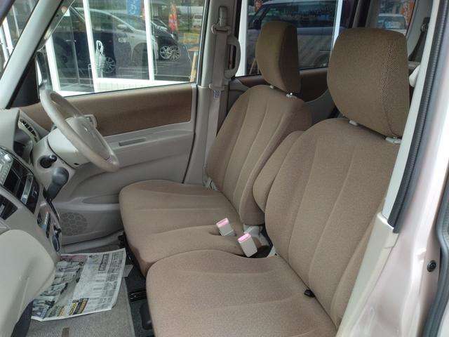 シートの状態も良く、目立った傷や汚れはありません。ゆったり広々の車内スペース☆一人一人の空間に余裕があります。