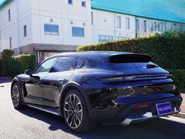 タイカンツーリスモターボとても人気のある車両です