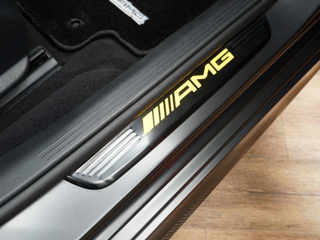 一般社団法人日本中古車販売協会連合会正規JU中販連会員店となっております！！販売、納車までの法令やルールを正しく理解、徹底しており、お客様と寄り添い、安心、信頼のお店作りに日々励んでおります！