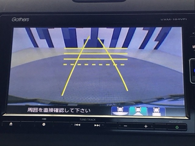 バックカメラ付きで後方の確認も安心です！スムーズな駐車・車庫入れをサポートいたします！