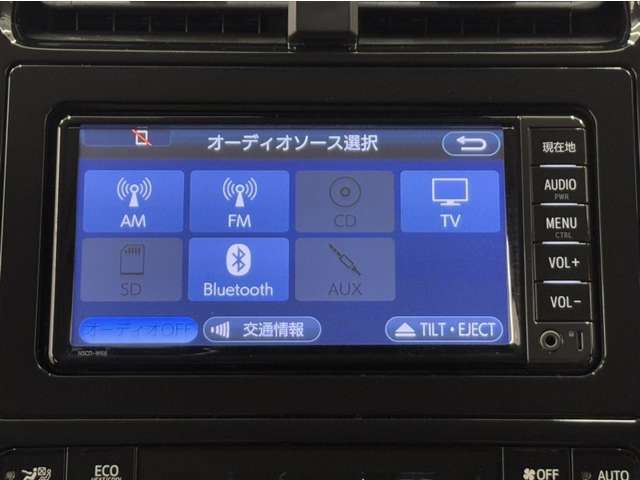 Bluetooth対応、CD再生機能付き。お好きな音楽を聴きながらのドライブは楽しいですよね～♪