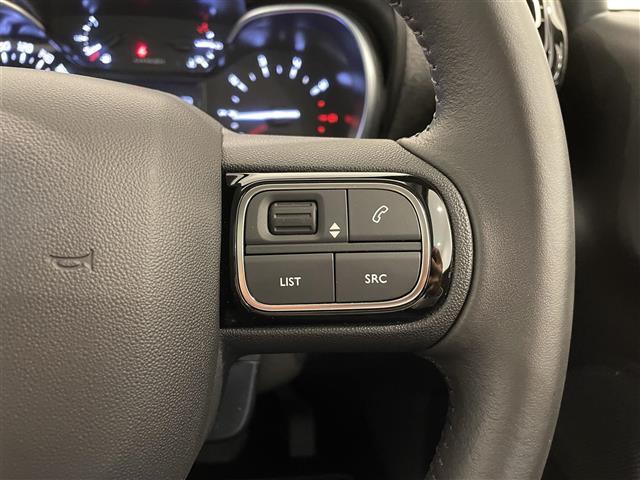 【運転席操作部】『運転席周辺の装備』の画像になります。快適なドライブを楽しむための機能が装備されています！運転席から触れるので使いやすいです！