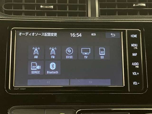 Bluetooth接続に対応しております。AM.FMラジオ　DVD再生機能付きCDステレオです。TVも視聴可能です（停車時）