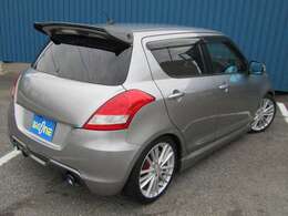 当店の車両は全台試乗可能です。展示場の在庫台数が多い為、目星を付けて、いざご来店された際にそれ以外のお車と迷われるお客様が殆どです。是非お好きな車両をご納得ゆくまで乗り比べしてください！