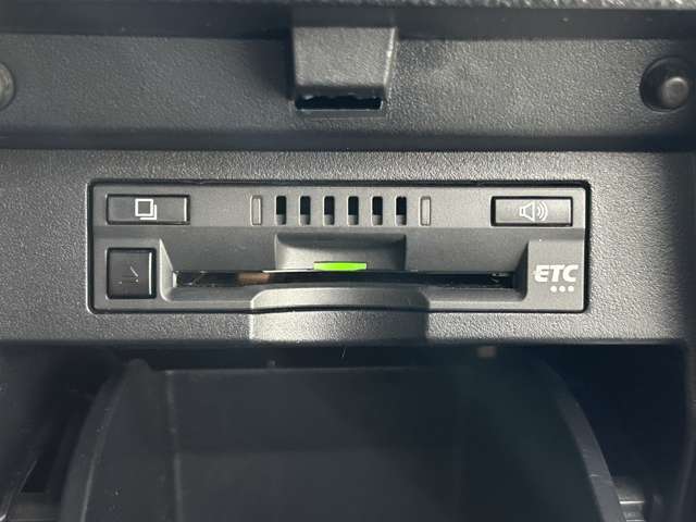 【ビルトインETC装着車両】 防犯対策バッチリ！！！ 高速走行もスムーズにお支払いが可能な装備！！！ セットアップも当社で可能です！！！