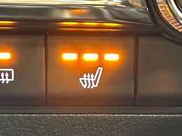 【シートヒーター】寒い日に重宝するシートヒーター！エアコンより早く温まってくれるので寒がりの人も安心ですね♪エアコンの温風は乾燥するから苦手、という方にもをおすすめです。