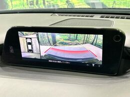 【360°ビューモニター】専用のカメラにより、上から見下ろしたような視点で360度クルマの周囲を確認することができます☆死角部分も確認しやすく、狭い場所での切り返しや駐車もスムーズに行えます。