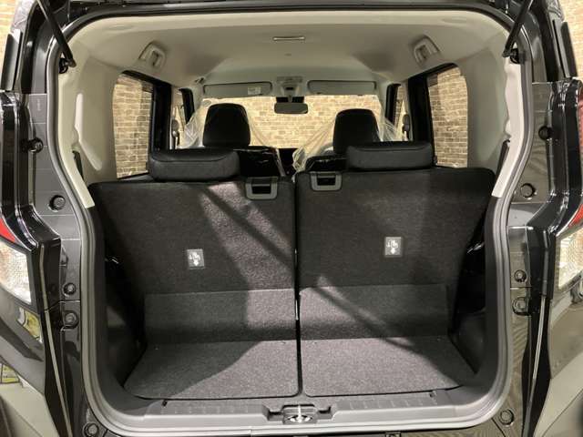 ■充実のアフターサービス■　車の販売はもちろん、自社整備工場・自社鈑金工場・オイル交換＆点検専門店舗を完備しておりますので納車後もお客様のカーライフをトータルでサポートいたします。
