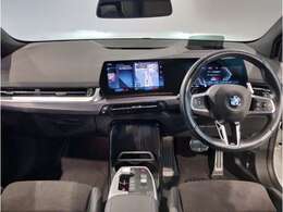 ☆センターパネルを運転席側に僅かに傾けたBMW独特のインパネ☆【駆け抜ける歓び】はここからもスタートしております☆