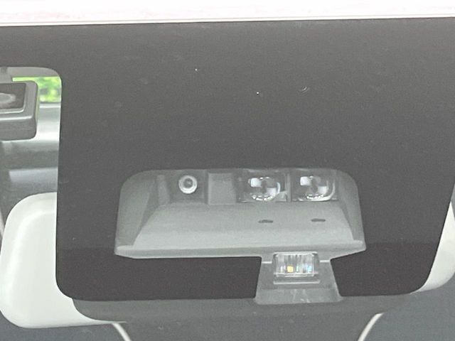 【スズキ　セーフティサポート】走行中に前方の車両等を認識し、衝突しそうな時は警報とブレーキで衝突回避と被害軽減をアシスト。より安全にドライブをお楽しみいただけます。