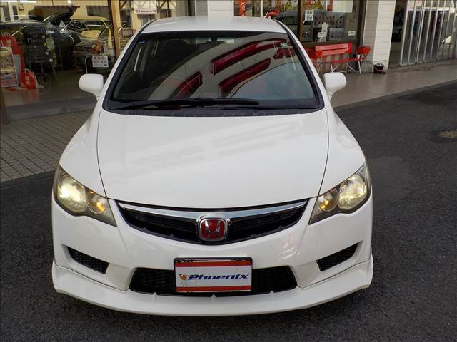ワンオーナー☆禁煙車☆フルノーマル車☆純正ナビ地デジTV☆Bluetooth☆ETC☆無限フロントアンダースポイラー☆ブレンボキャリパー☆純正18AW☆HID☆プッシュスタート☆保証書☆取説☆
