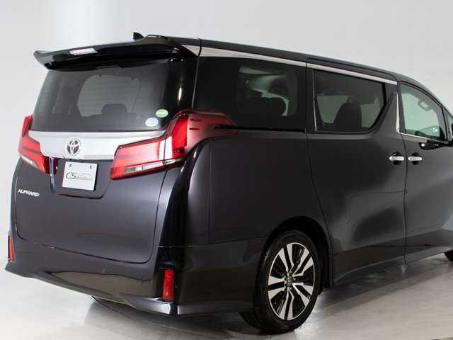 アルファード専門店として長年にわたり車種に特化してきた専属整備士による当社のメンテナンス力は一味違います！車のクセを熟知した整備力に自信があります！！