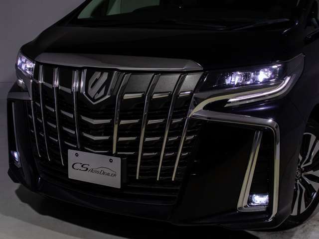 明るく、消費電力の少ない最先端のLEDヘッドライトを標準装備しております！