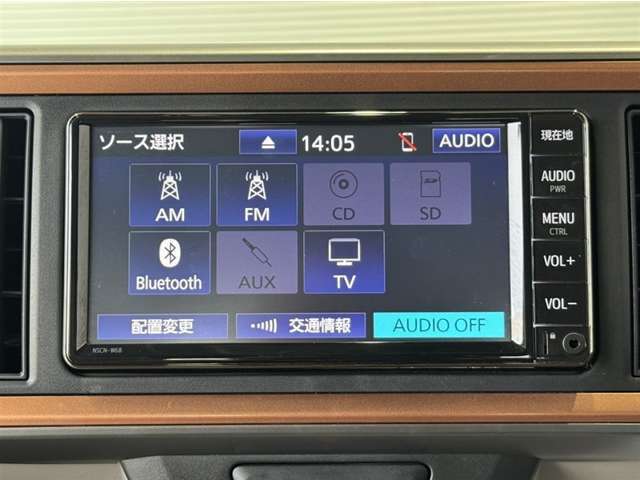 Bluetooth対応、CD再生機能付き。お好きな音楽を聴きながらのドライブは楽しいですよね～♪