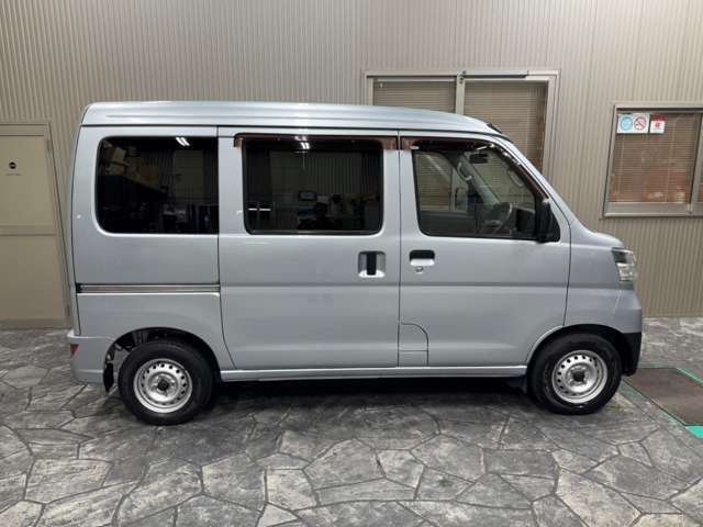 便利な両側スライドドア！！お仕事にぴったり！！