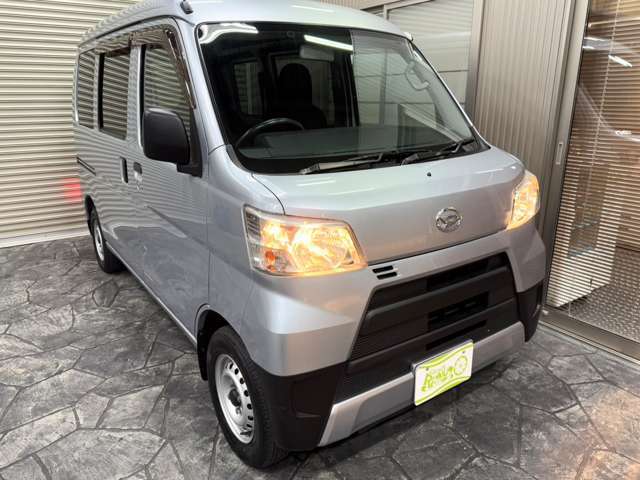 LEDヘッドライトへの交換もご相談下さい！！自己防衛の為にも交換をお勧め致します(*^^)v