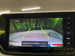 【バックカメラ】駐車時に後方がリアルタイム映像で確認できます。大型商業施設や立体駐車場での駐車時や、夜間のバック時に大活躍！運転スキルに関わらず、今や必須となった装備のひとつです！