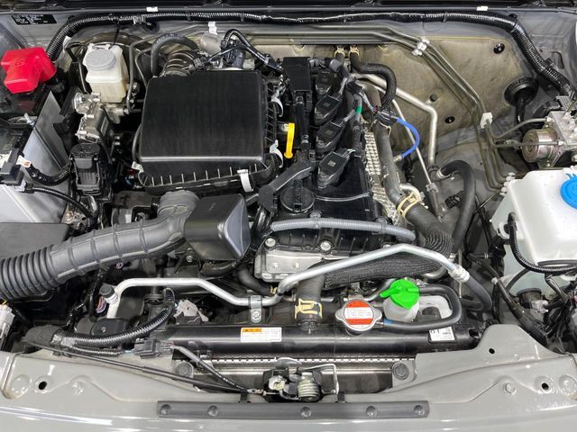 親切・丁寧な専門メカニックスタッフが応対！・車検・点検整備・事故等の修理などアフターサービスも安心。お車のカスタマイズもネクステージのサービススタッフまでご相談ください！