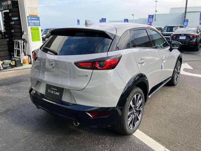 ★車のことががあまり詳しくない方や、車屋に足を運ぶのが不安な方でも、下妻店のスタッフ一同が親切・丁寧にご説明、ご案内させていただきます。女性の方でもお気軽にご来店いただけるお店となっております♪★