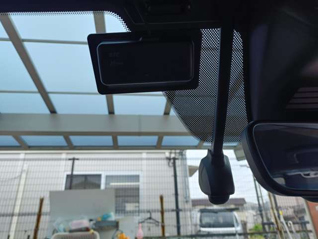 前ドライブレコーダー