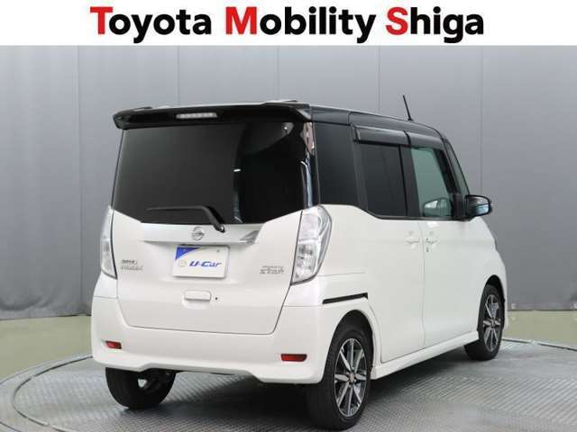 中古車の総合評価や内外装の状態などが一目でわかるようプロの検査員が車両状態を検査した「車両検査証明書」をご用意しています。