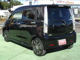 『クルマ買取り　ダイレクト販売』　だから出来る納得価格です♪　各種オートローンも完備。頭金不要、最長96回払いまでOK♪　お気軽にご相談下さいませ♪