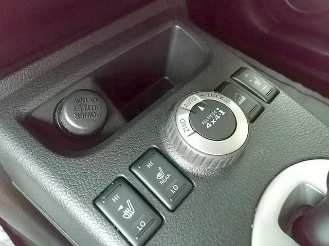 オールモード4X4搭載！2WD・AUTO・LOCKの3つのモードを持っており、ドライバーがスイッチ操作で選択できます！