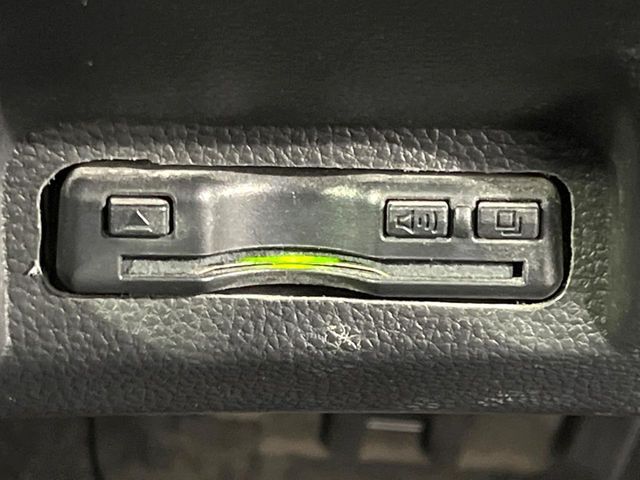 【ETC】高速道路の料金所をストレスなく通過！話題のスポットやサービスエリアに多い「スマートIC」利用時は必須のアイテムです。当店でセットアップを実施、ご納車当日からすぐにご利用いただけます！