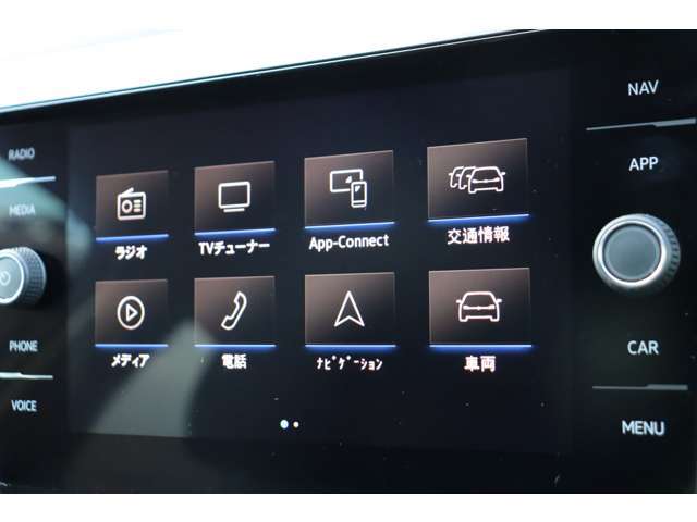 （DISCOVER　PRO）スマートフォン感覚で操作が可能なインターフェイスが特徴です。音楽再生（MP3，WMA，ACC、bluetooth）