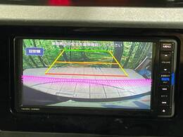 【バックカメラ】駐車時に後方がリアルタイム映像で確認できます。大型商業施設や立体駐車場での駐車時や、夜間のバック時に大活躍！運転スキルに関わらず、今や必須となった装備のひとつです！