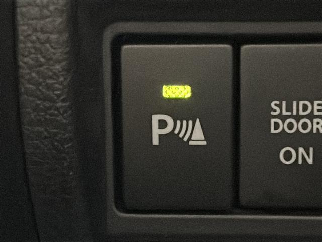 【パーキングソナー】センサーが検知した障害物との距離に応じて、警告音を変えてお知らせします！縦列駐車時や駐車場・車庫などでの取り回しをサポートします。