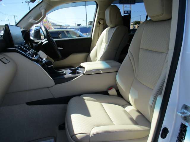 レザーシート！シートヒーター＆ベンチレーション！