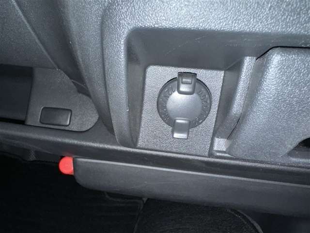 シガーソケット用の充電器が使用可能です！