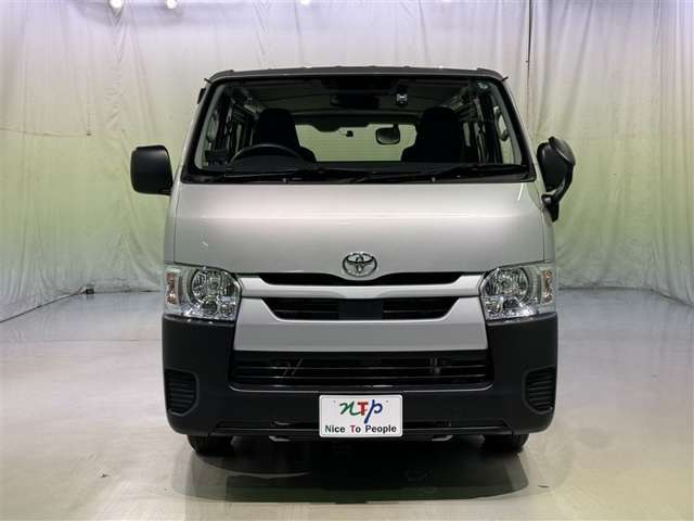 トヨタが誇る商用バン！信頼性も高いハイエース♪